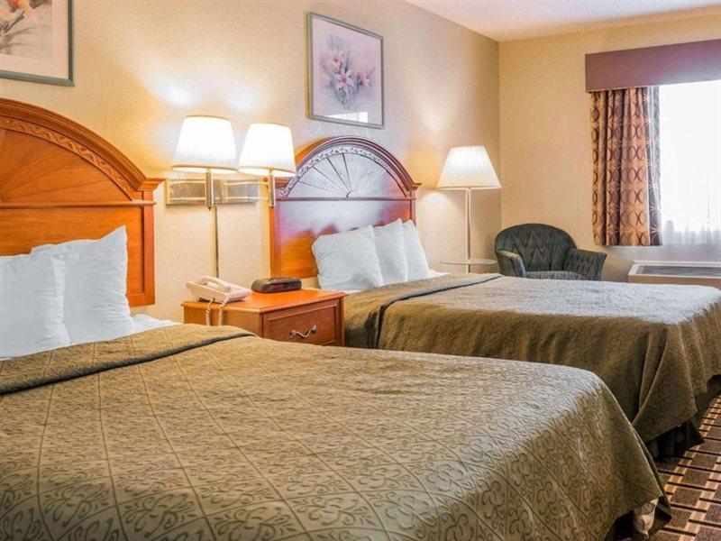 Quality Inn Grand Rapids North Walker Eksteriør bilde