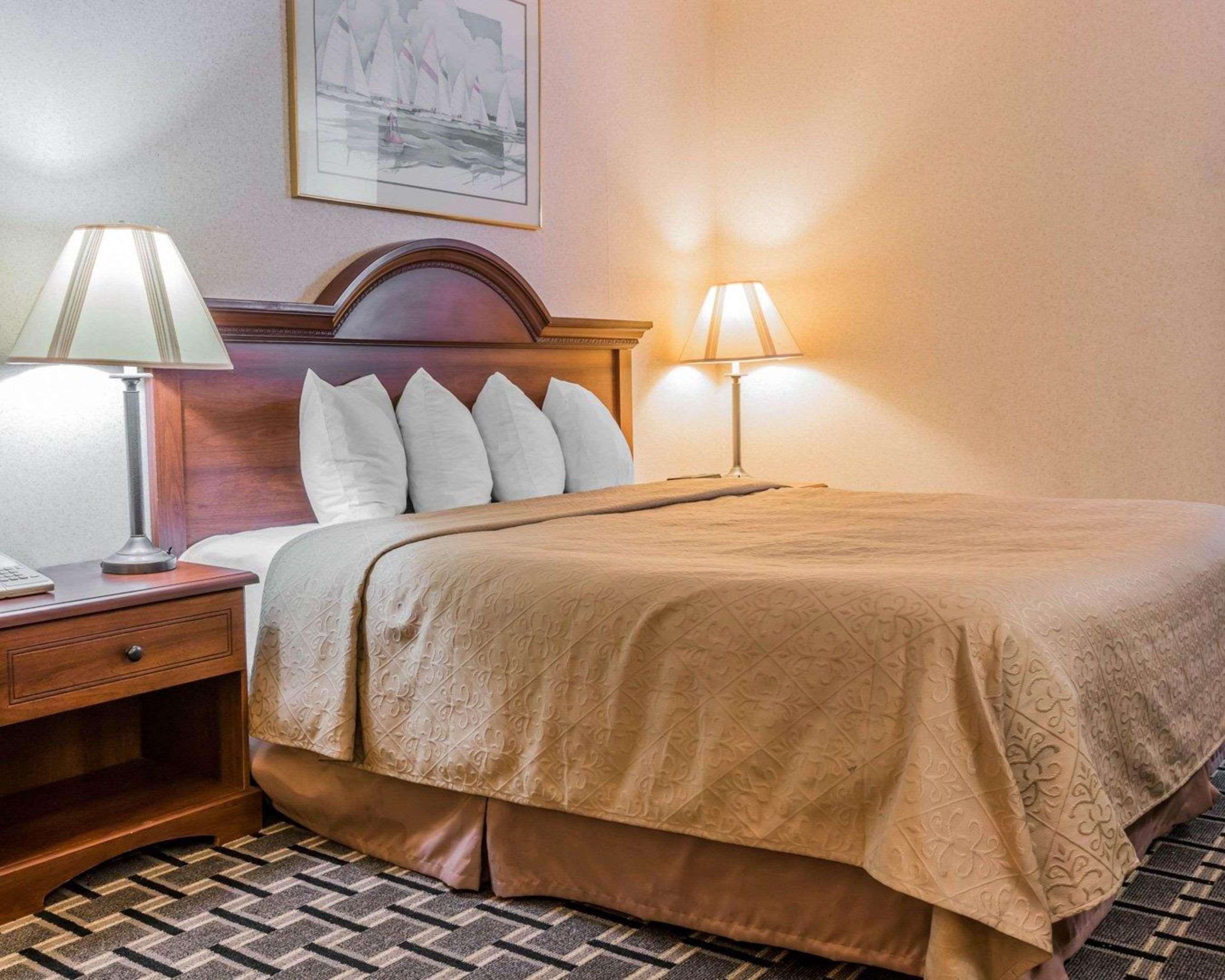 Quality Inn Grand Rapids North Walker Eksteriør bilde