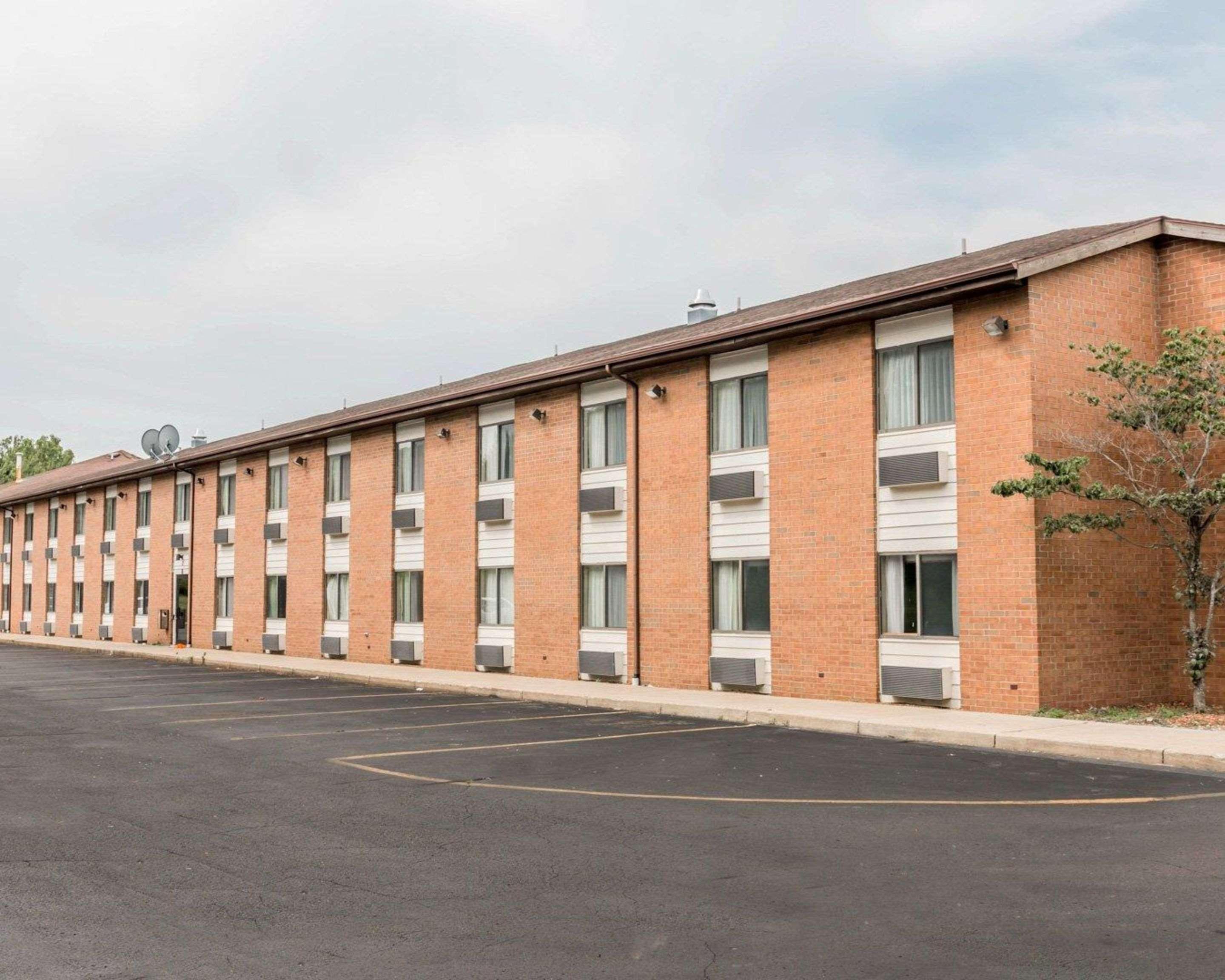 Quality Inn Grand Rapids North Walker Eksteriør bilde