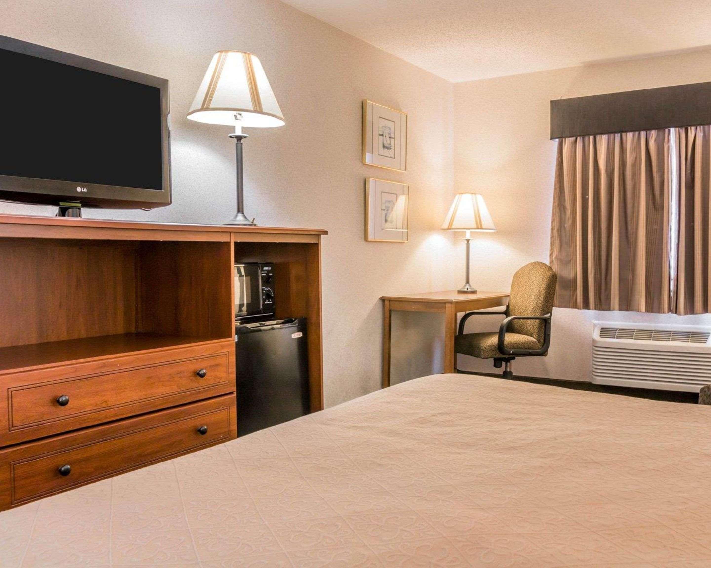 Quality Inn Grand Rapids North Walker Eksteriør bilde
