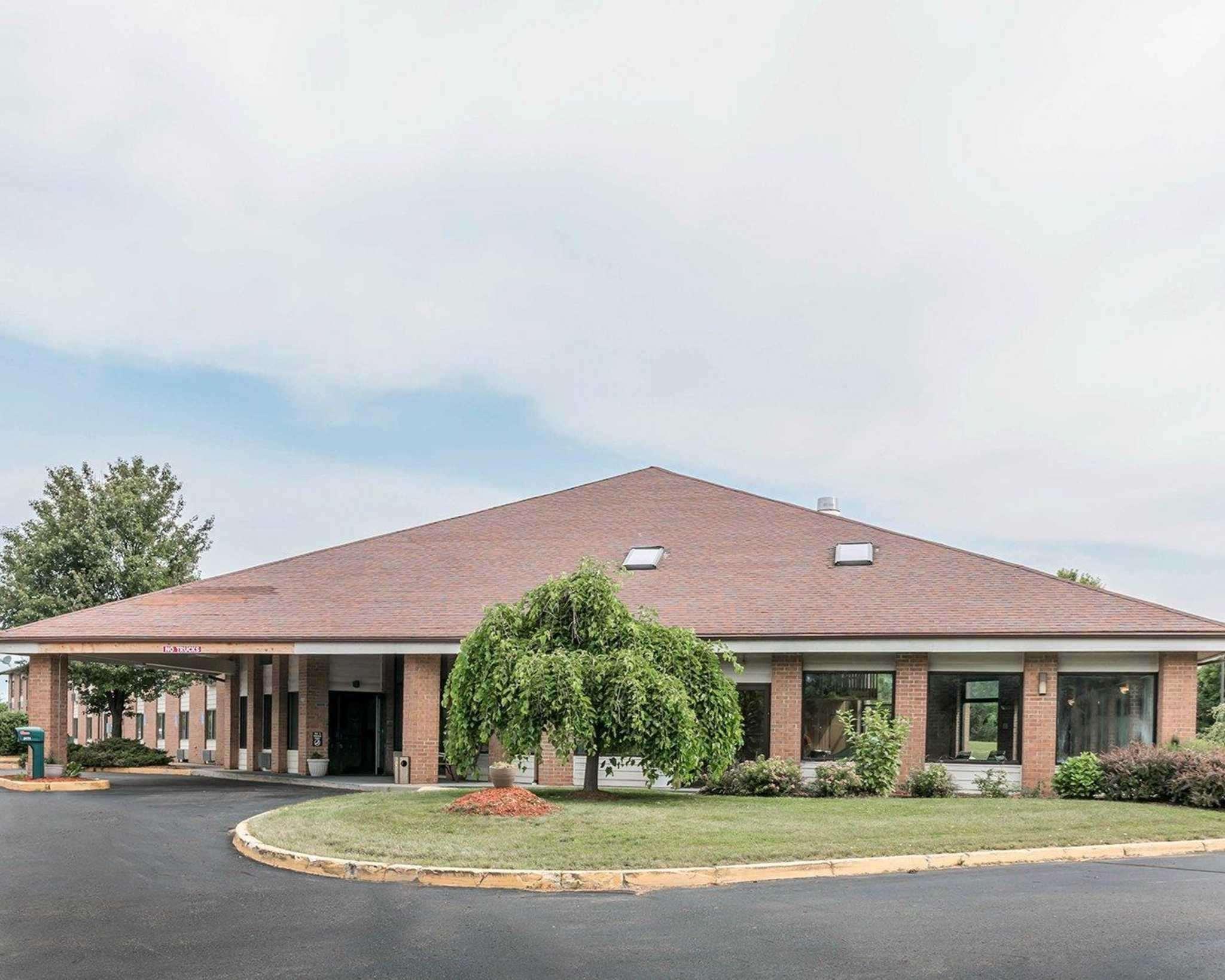 Quality Inn Grand Rapids North Walker Eksteriør bilde