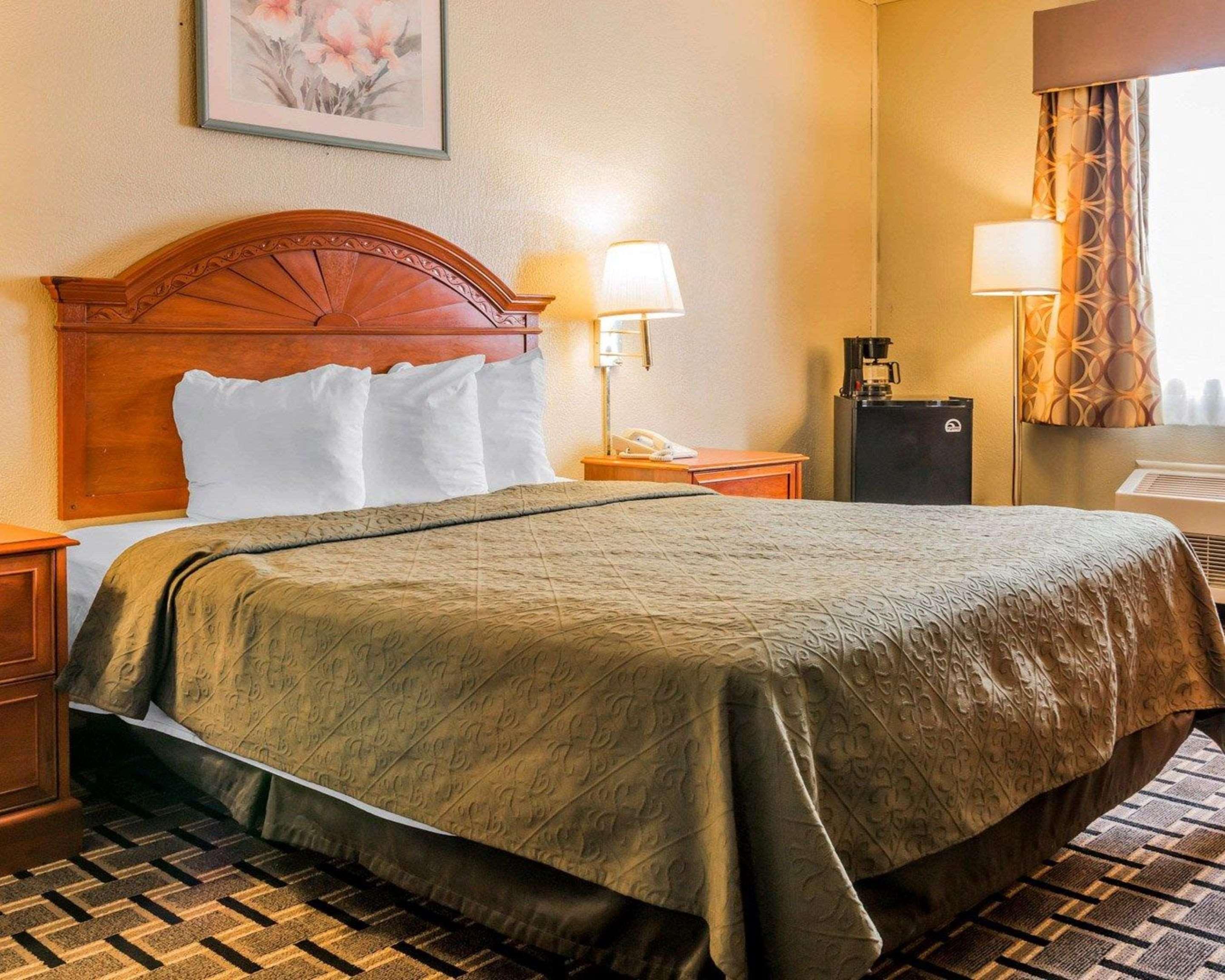 Quality Inn Grand Rapids North Walker Eksteriør bilde