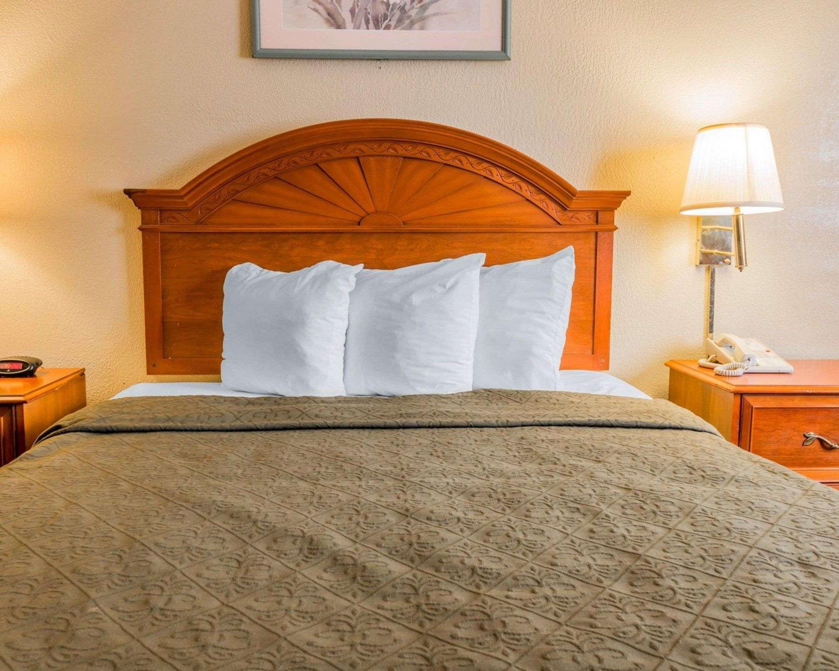 Quality Inn Grand Rapids North Walker Eksteriør bilde