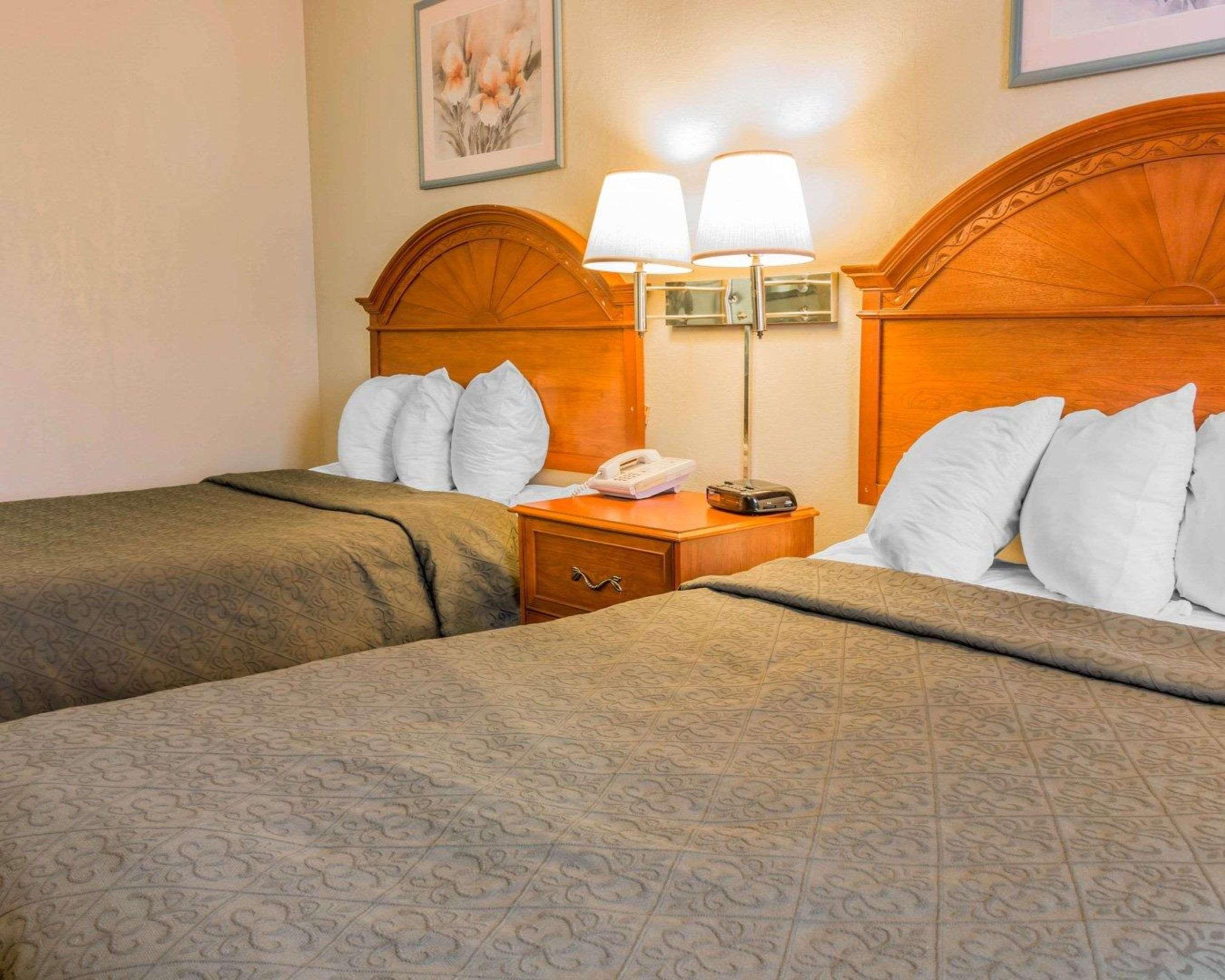 Quality Inn Grand Rapids North Walker Eksteriør bilde