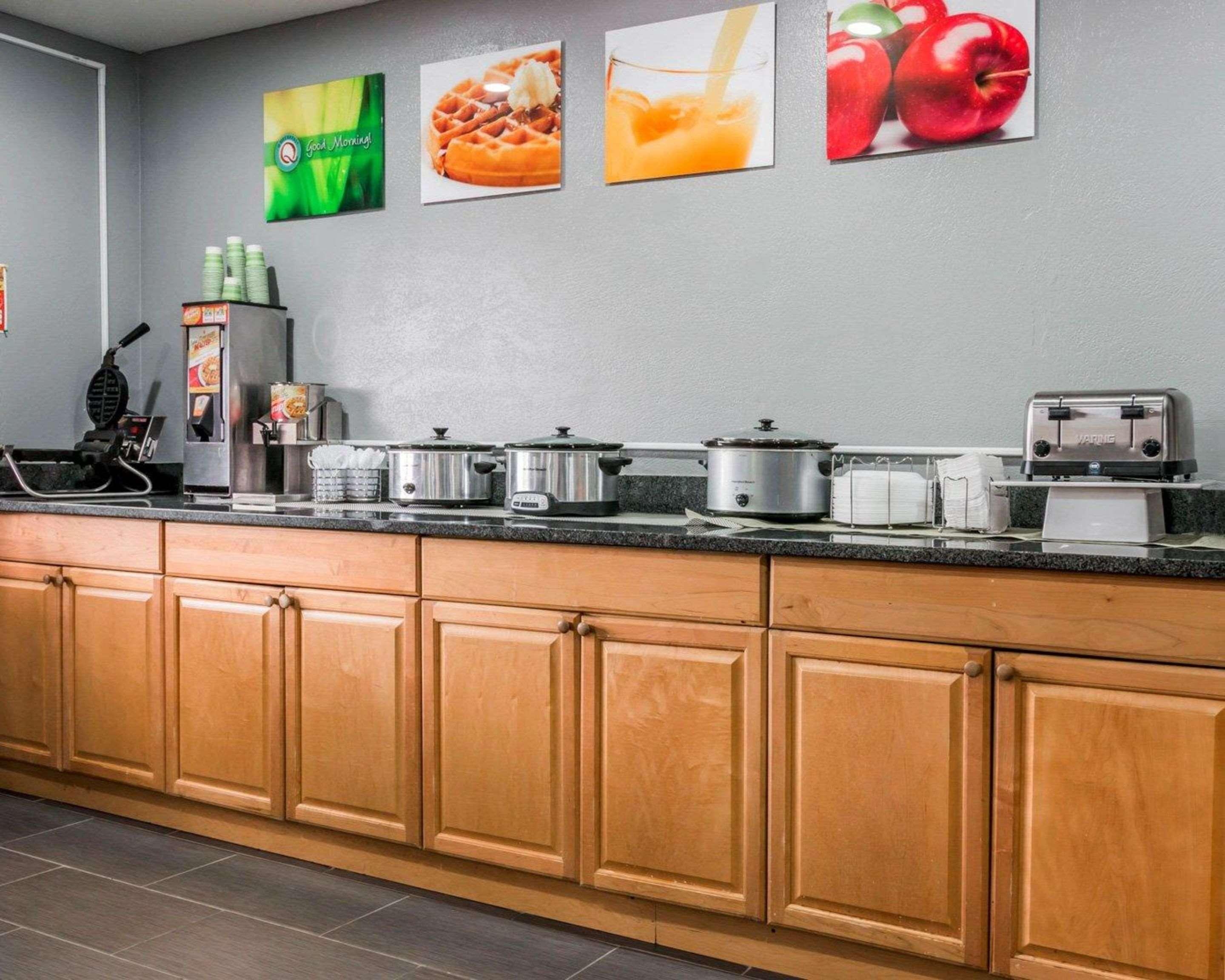 Quality Inn Grand Rapids North Walker Eksteriør bilde