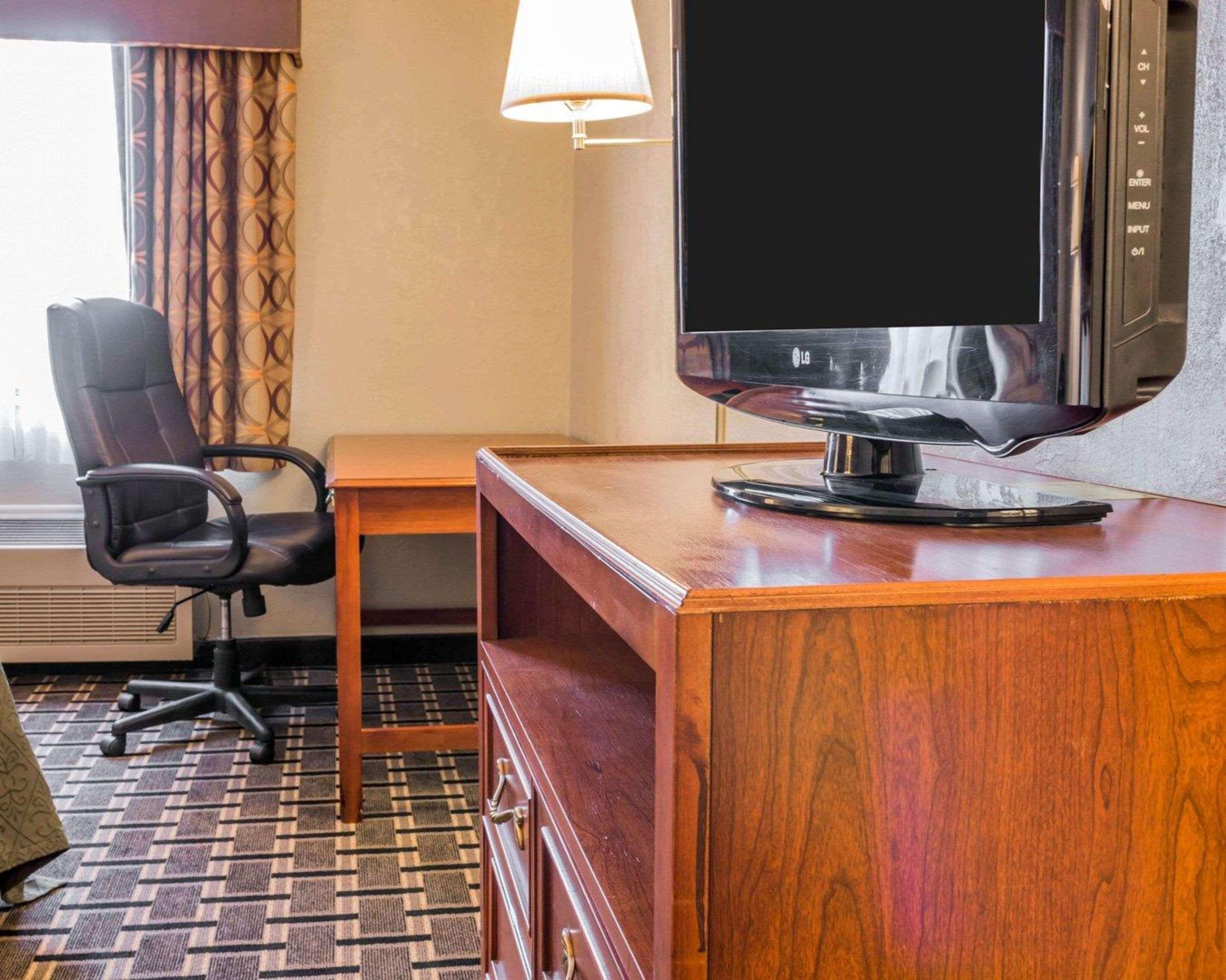 Quality Inn Grand Rapids North Walker Eksteriør bilde